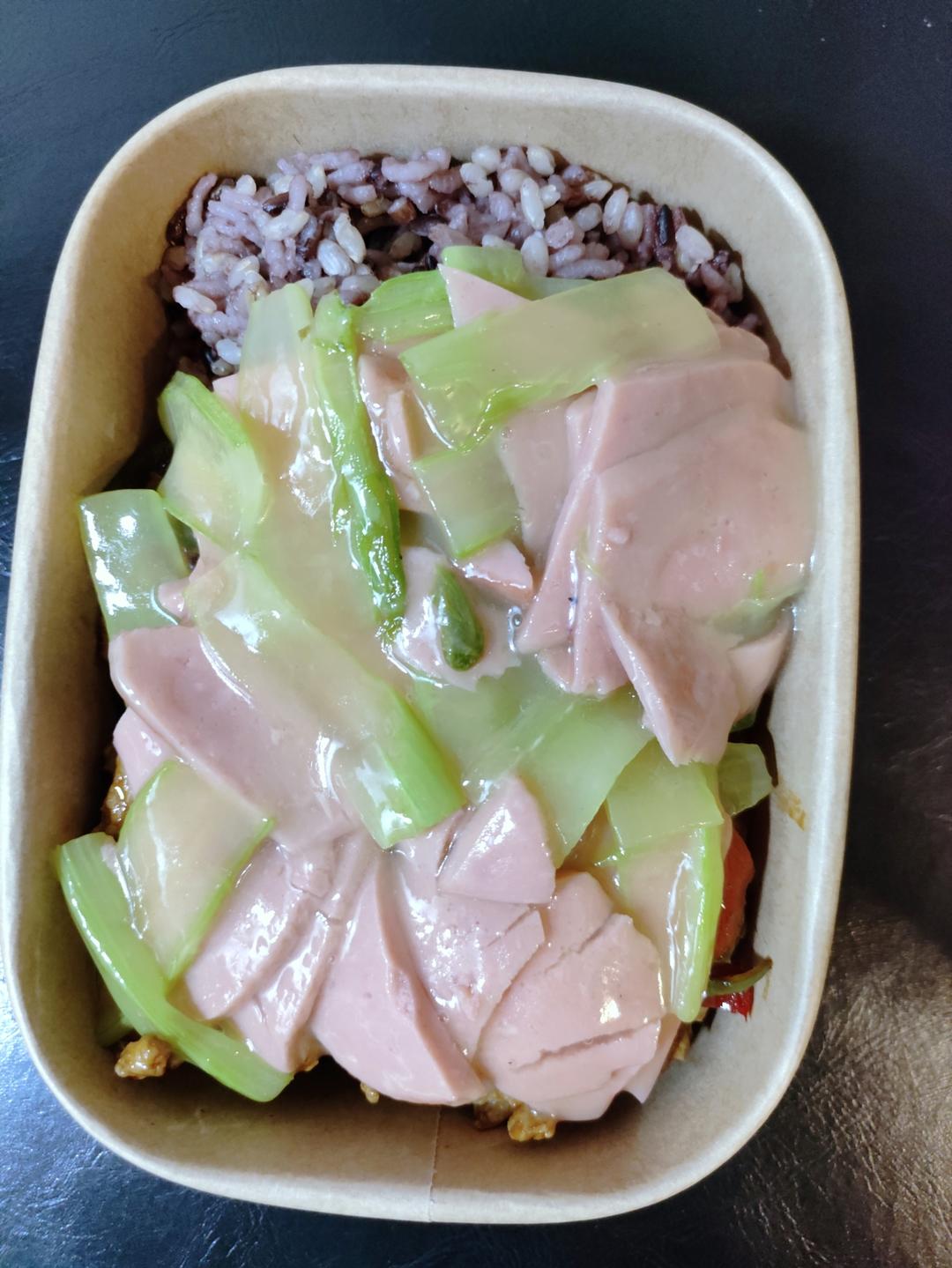 鲜🉐️掉眉毛的莴笋炒火腿