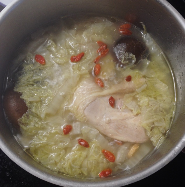 香菇鸡腿汤