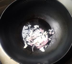 丝瓜（八棱瓜）炒蛋的做法 步骤2