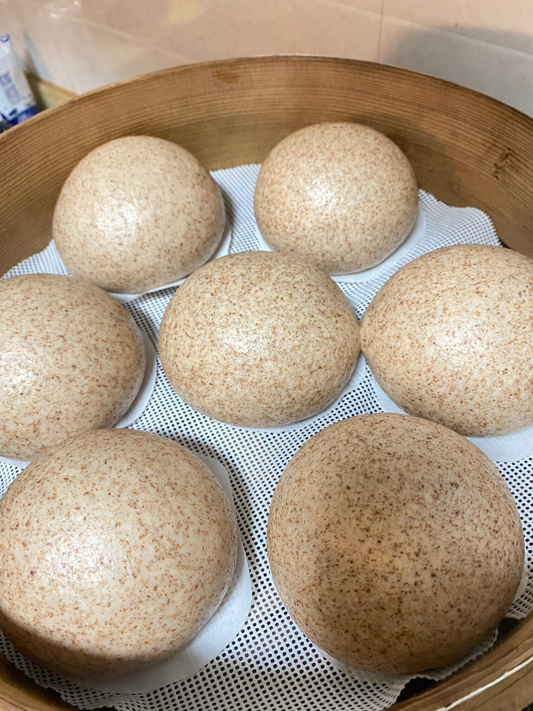 水光肌黑麦馒头