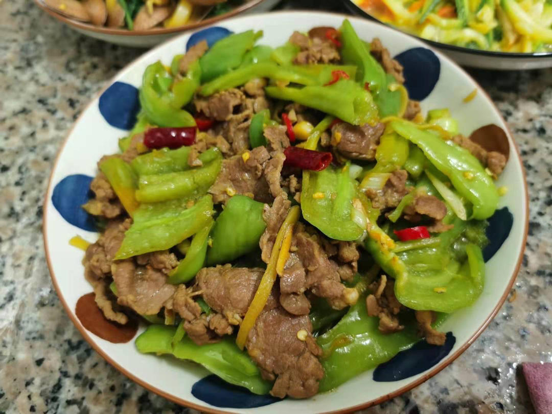 【小高姐】青椒牛肉 如何炒出嫩滑的牛肉