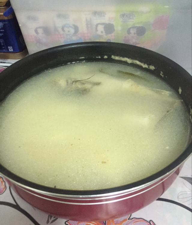 鲫鱼豆腐汤