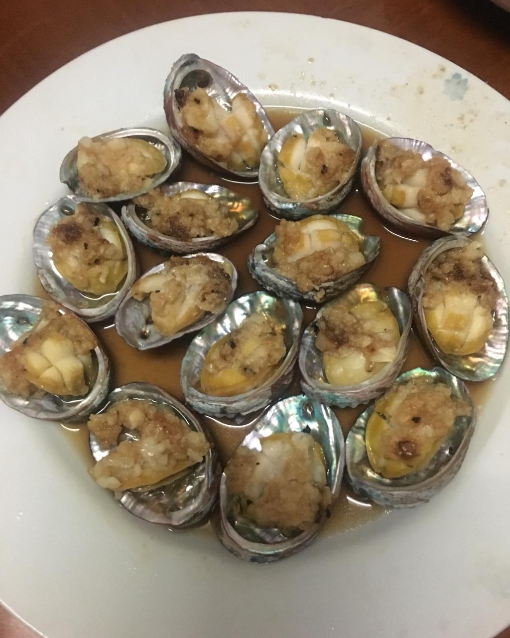 蒜蓉粉丝蒸鲍鱼