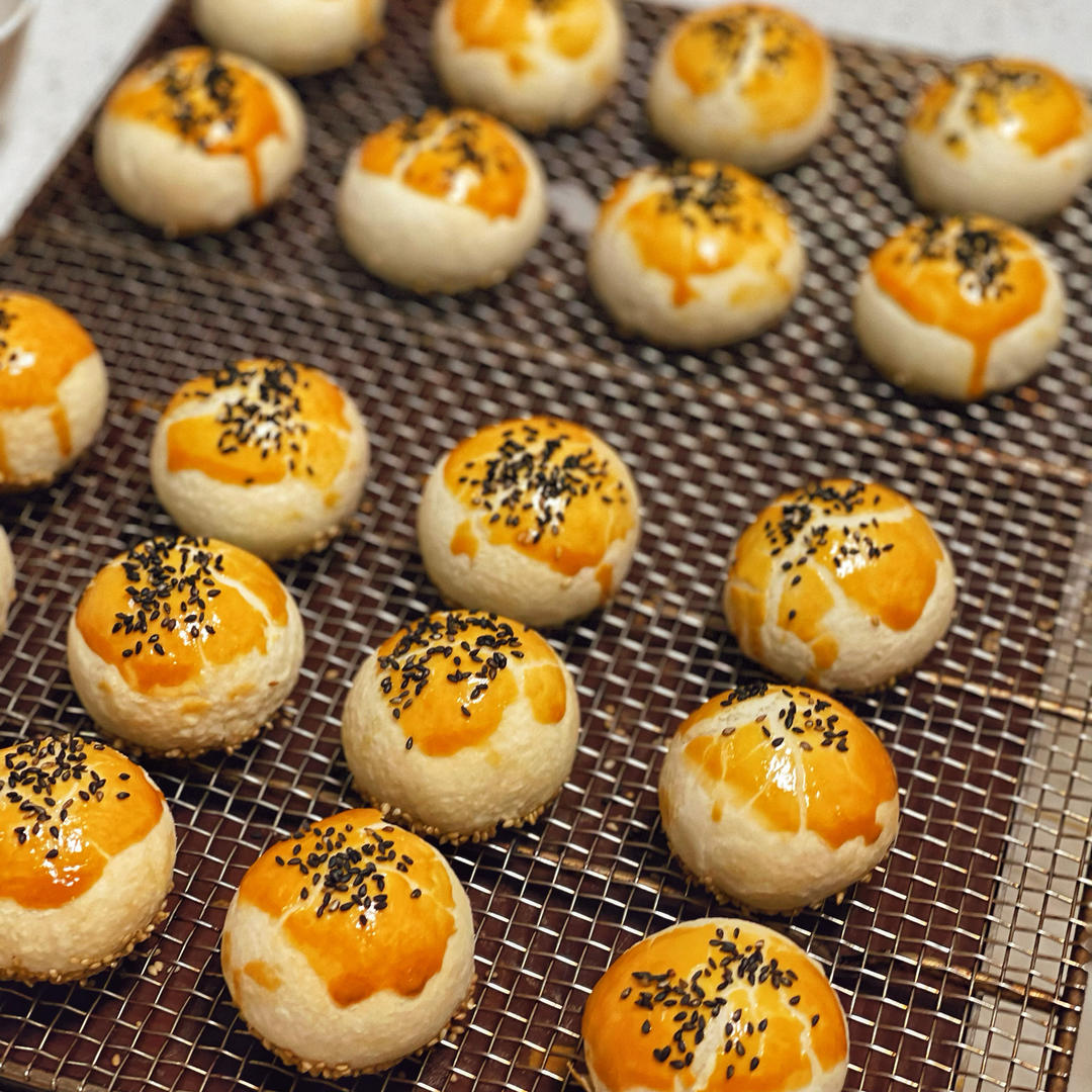 超简单 免揉 酥掉渣的蛋黄酥(超详细附全程视频)不破酥『万能酥皮』