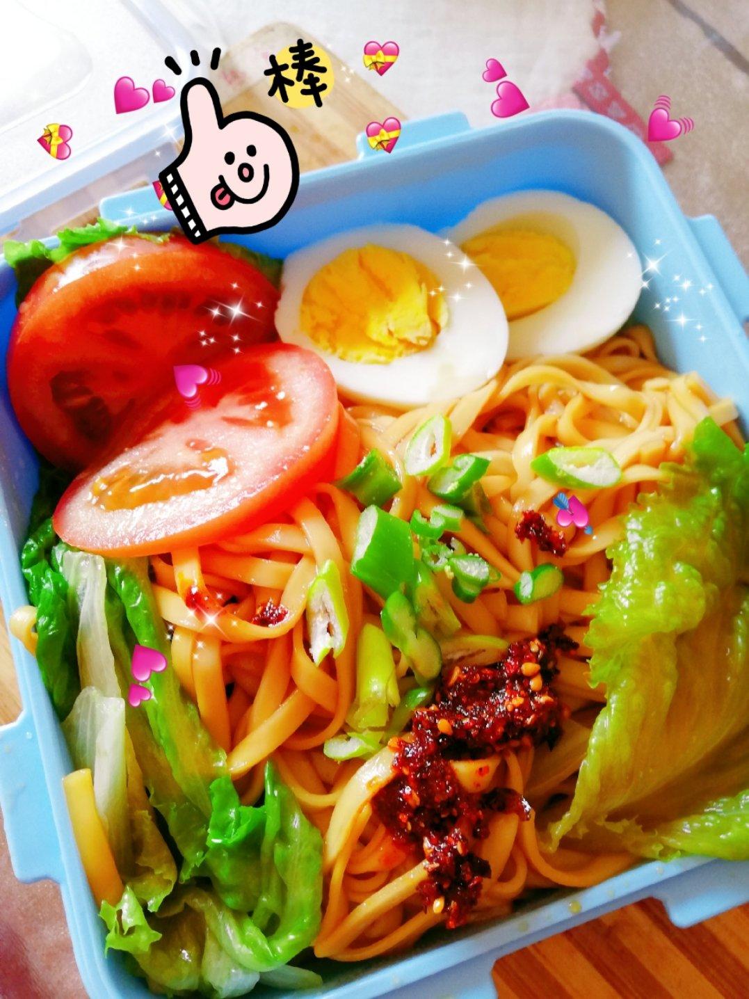 葱油拌面（快手简单，美味无敌）