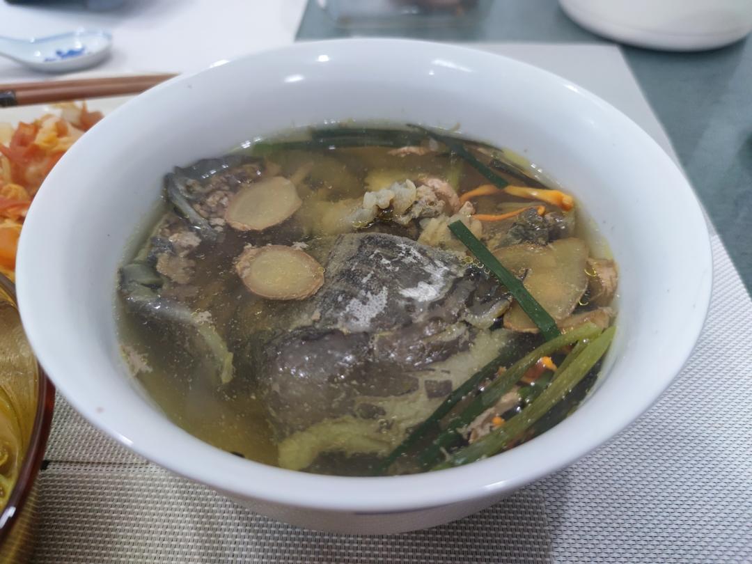 厨师长教你：“甲鱼汤”的家常做法，简单实用的小技巧，先收藏了