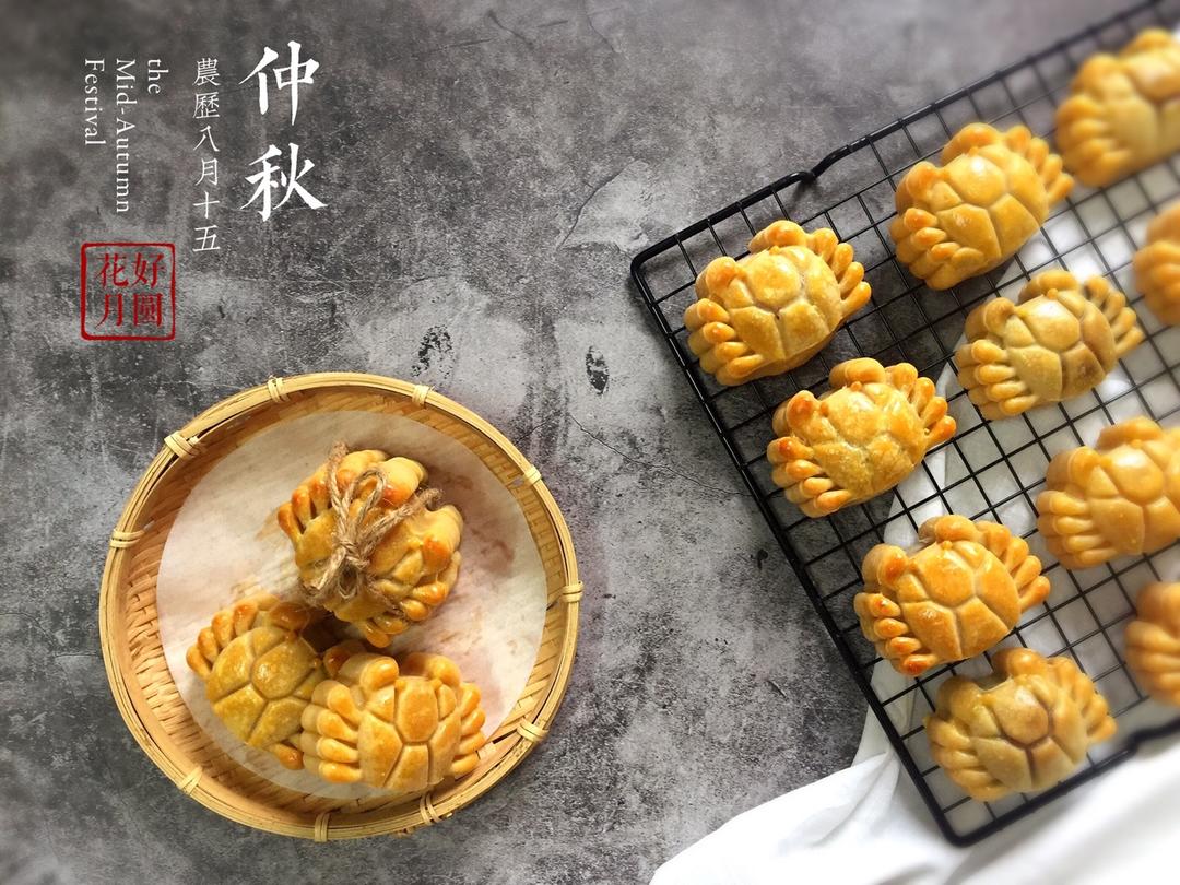 螃蟹月饼，广式蛋黄莲蓉螃蟹月饼，中秋月饼
