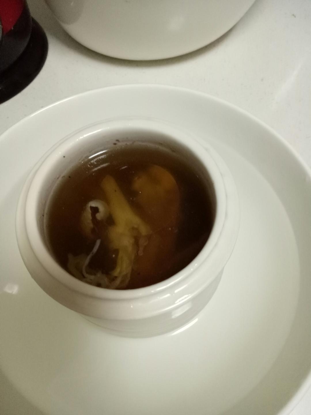 鸡汤(炖盅版)的做法