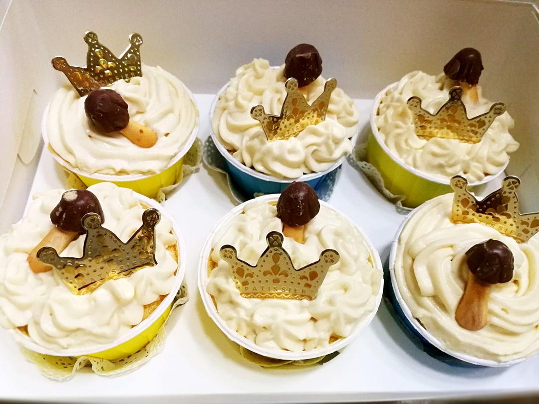 鲜奶油戚风杯子蛋糕（纸杯蛋糕）