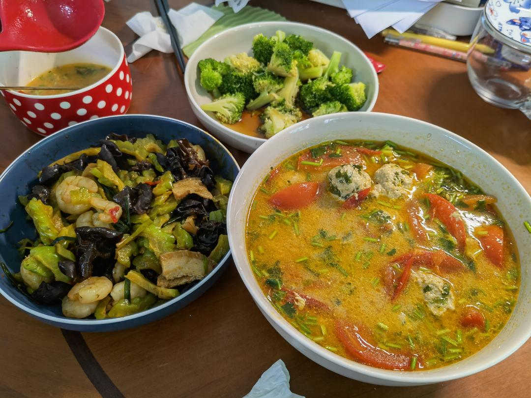 香菜肉丸汤
