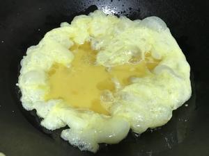 秋葵尖椒炒鸡蛋的做法 步骤6