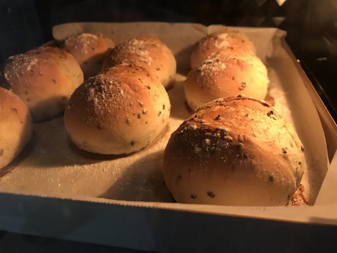 听雨煎茶做的法式黑芝麻球