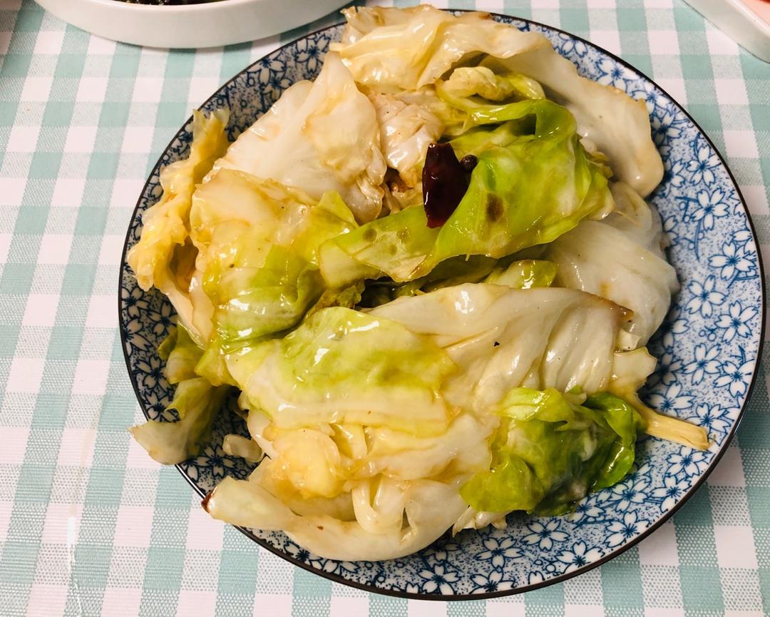 厨师长教你：“手撕包菜”的家常做法,简单又不失美味