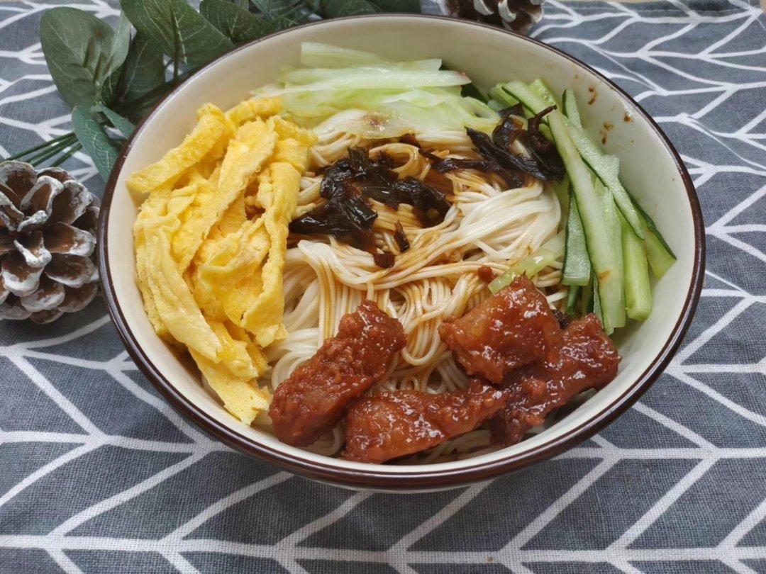 10分钟搞定的一碗葱油拌面