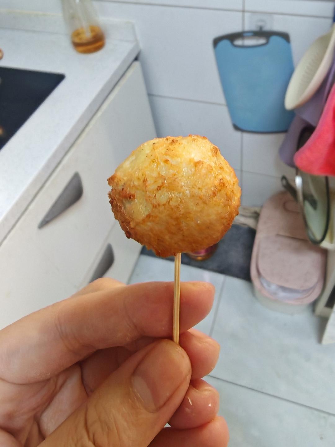 酥炸肉丸