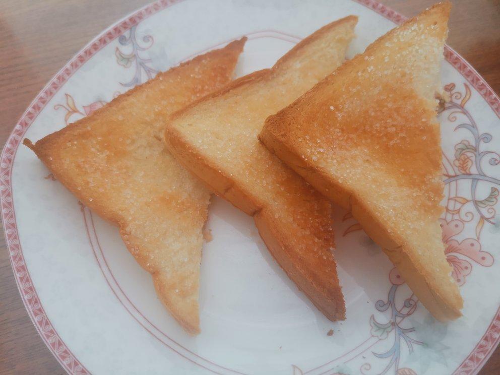 秒杀烧烤店!!幸福感爆棚的【烤面包片】夹心吐司的超神仙吃法！！！