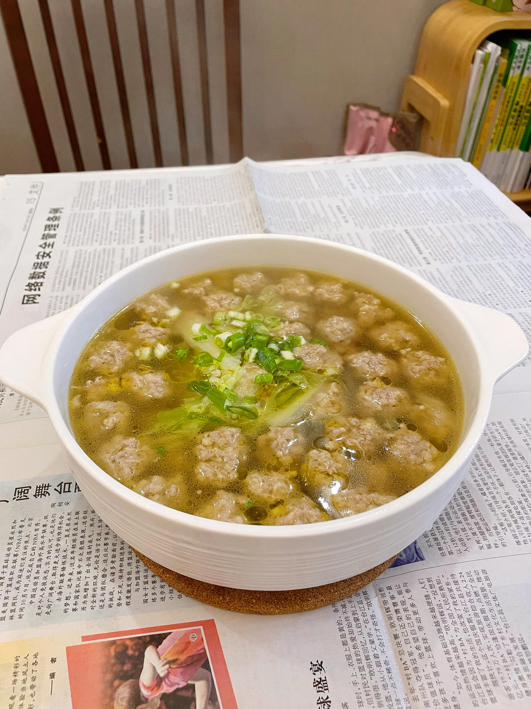 白菜猪肉丸子汤