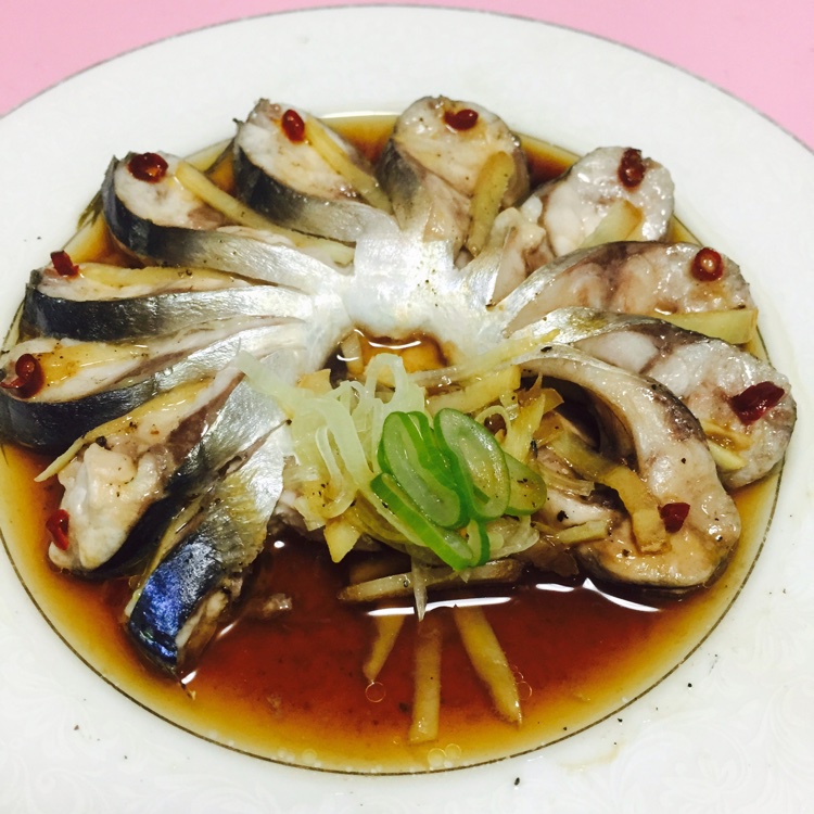 孔雀开屏清蒸鱼