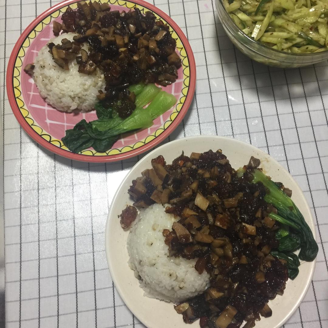 卤菇饭