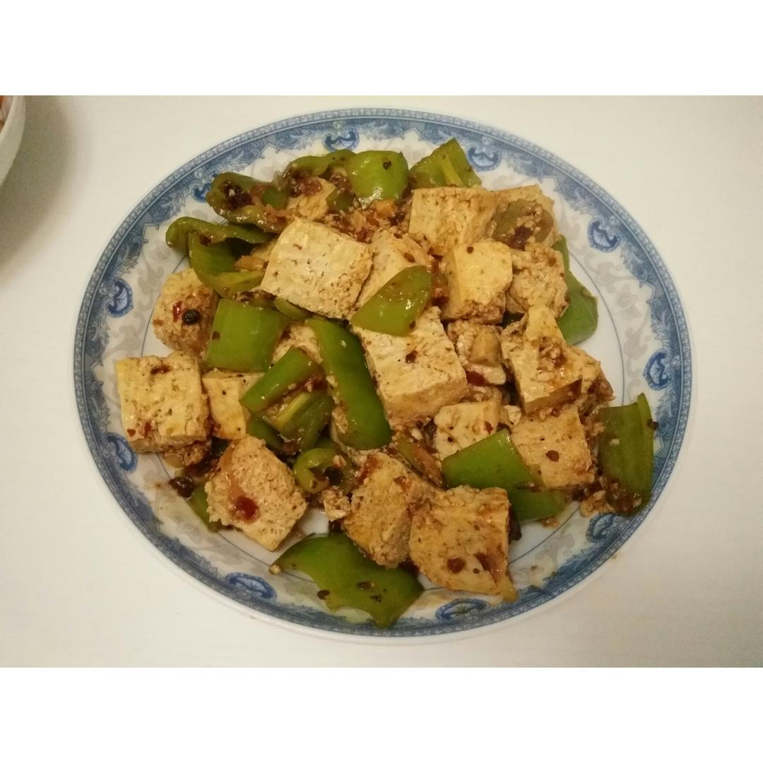 青椒冻豆腐