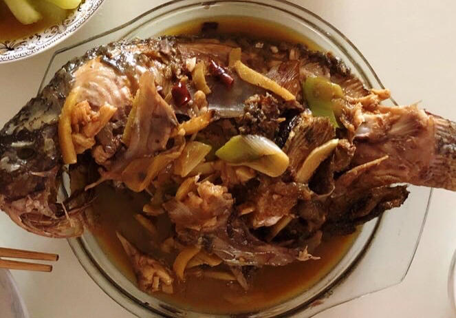 老丁的私房菜-红烧罗非鱼