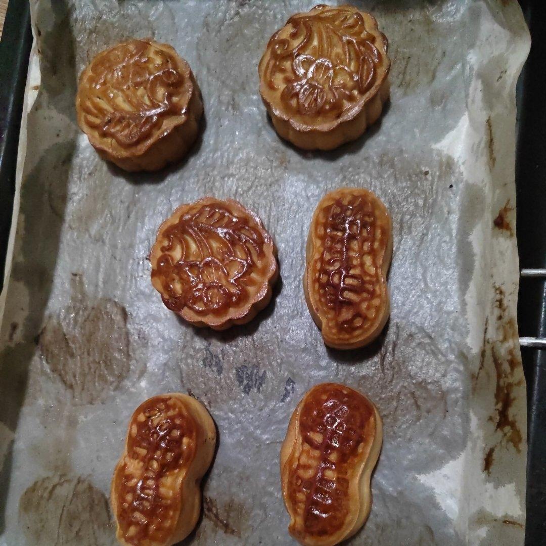 广式月饼——蛋黄莲蓉月饼