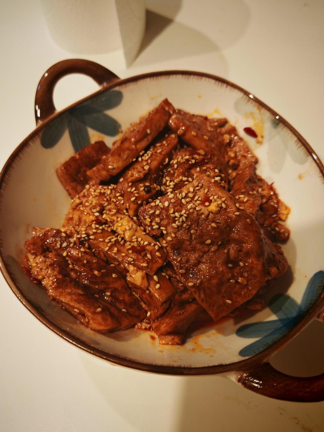 6元搞定一大锅【甜辣卤汁豆干】，既能下酒还能下饭！