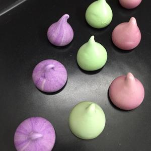 彩色蛋白糖果的做法 步骤2
