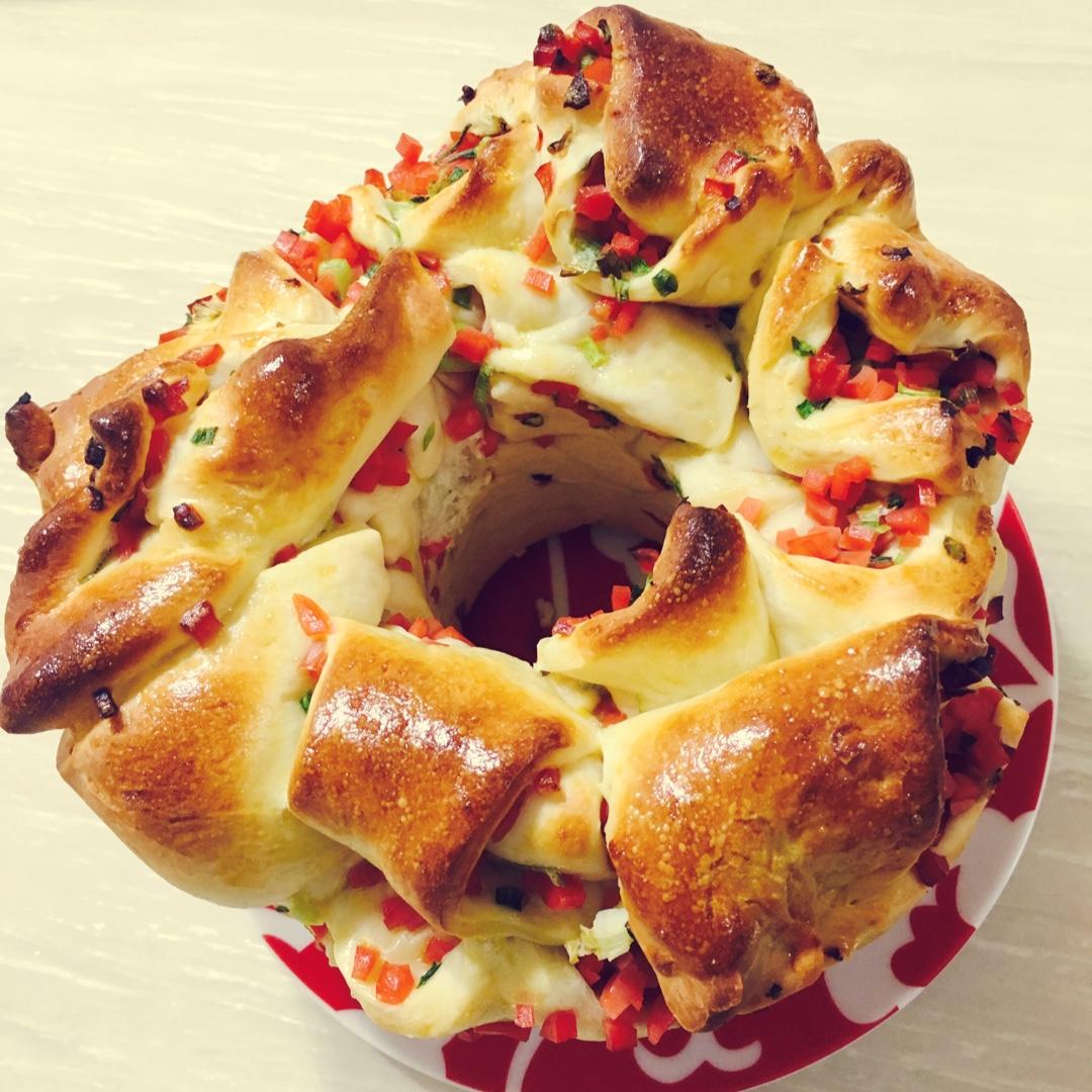 咸蛋黄培根葱香手撕包-香的没道理