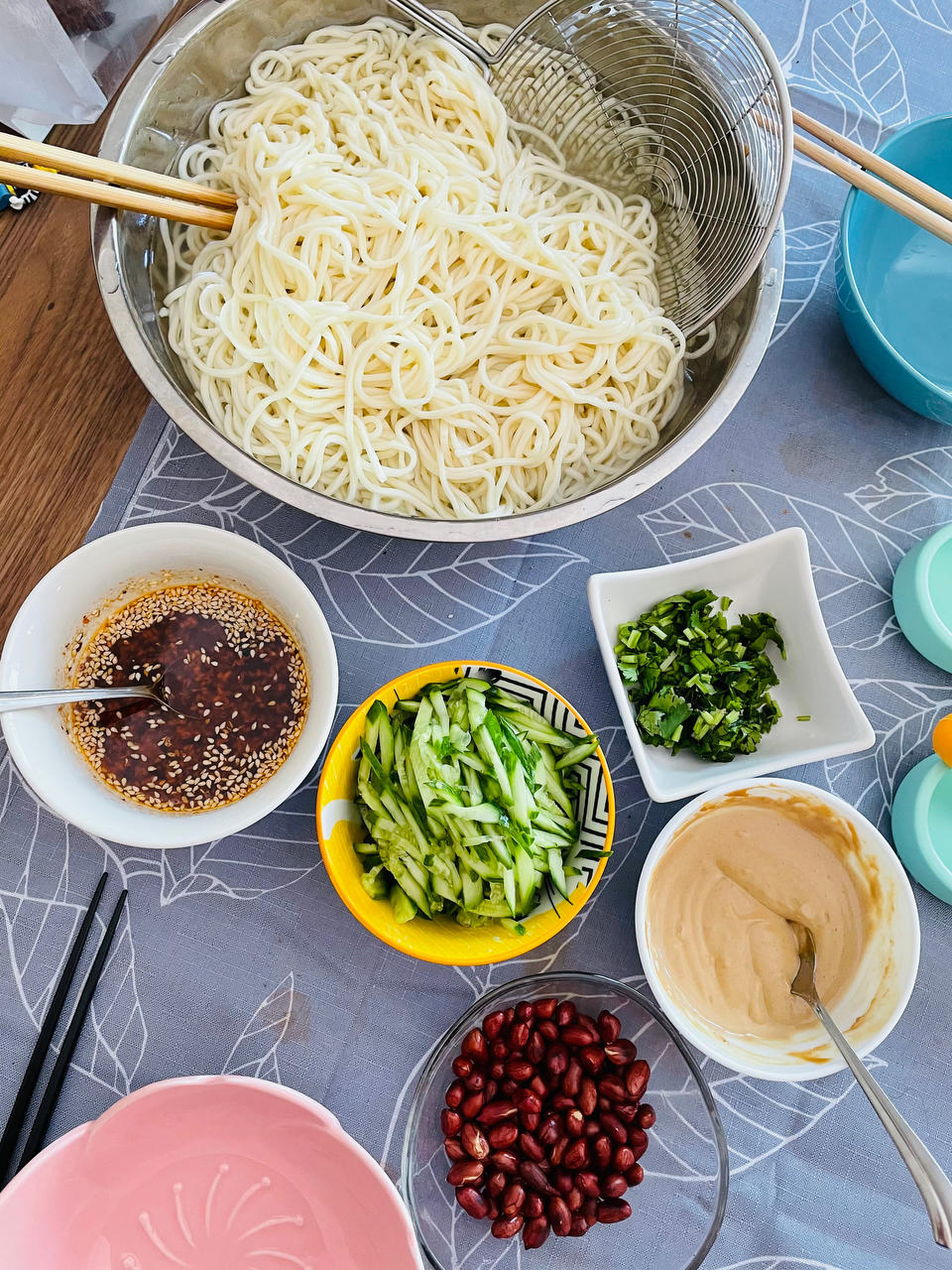 【酸辣凉拌面】夏天必备，酸辣开胃，连吃三大碗