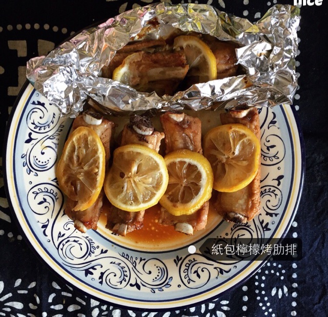 纸包柠香排骨