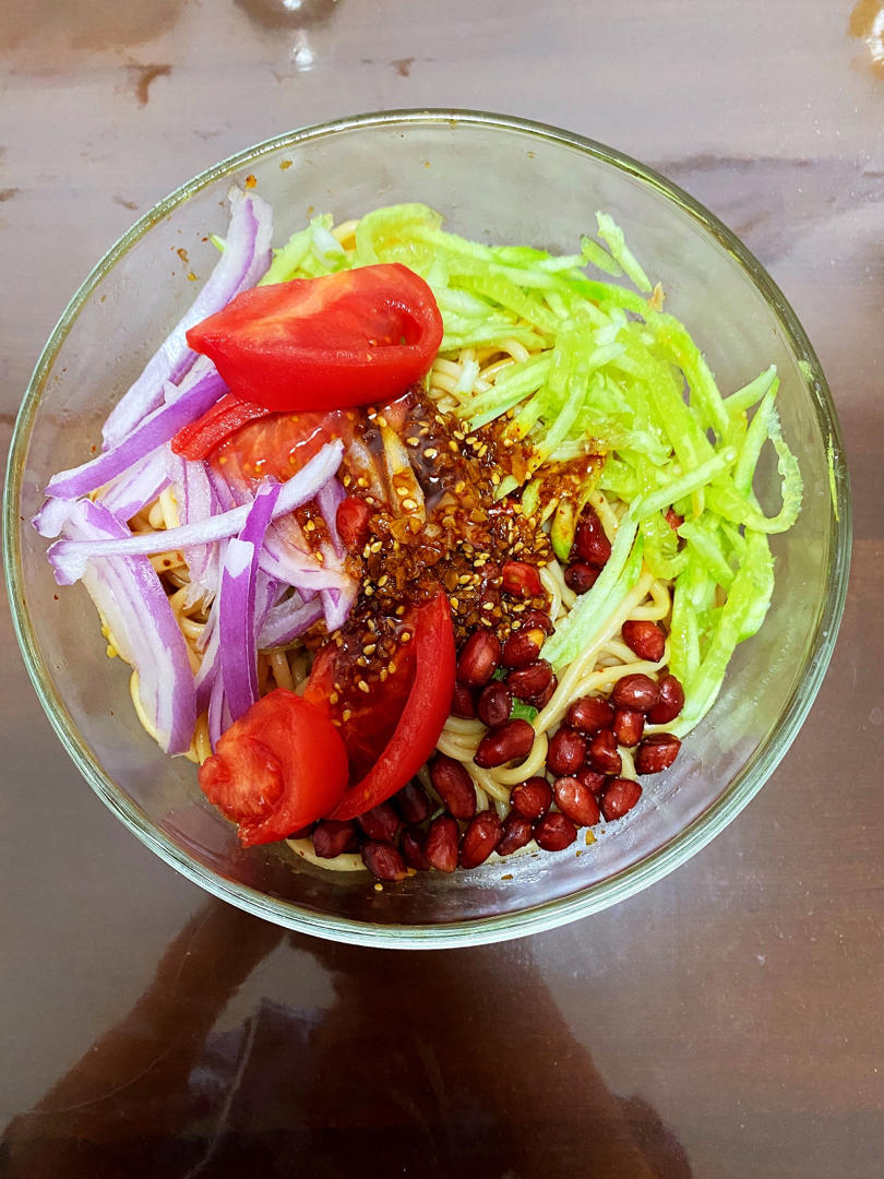 酸辣凉拌面，天热就爱吃这口
