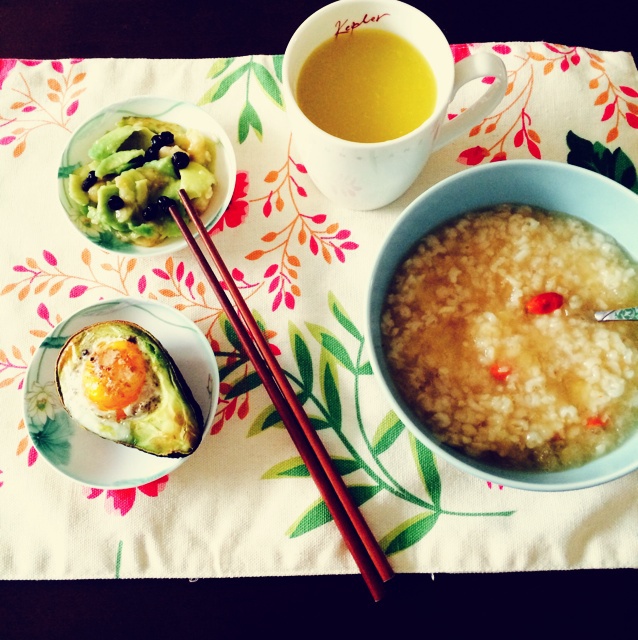 牛油果太阳蛋
