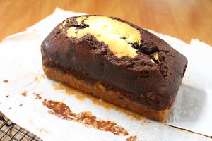 香草巧克力双色磅蛋糕（奶牛磅）的做法 步骤5