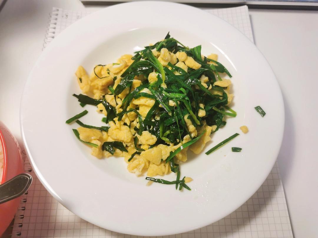 韭菜炒鸡蛋——三分钟快手下饭菜 掌握火候的秘诀