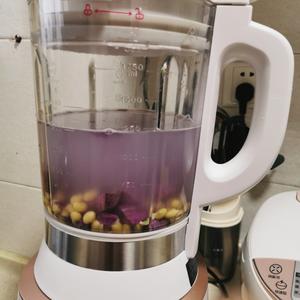 【两分钟早餐】紫薯豆浆的做法 步骤3