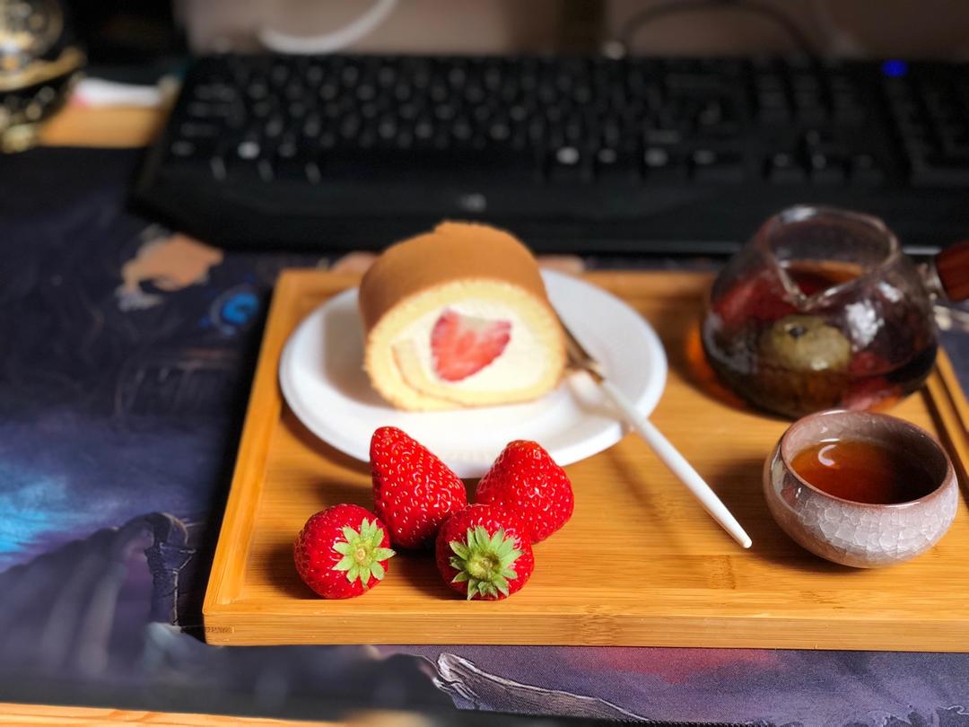 《Tinrry下午茶》教你做基础原味蛋糕卷