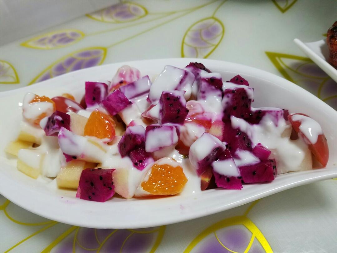 酸奶水果沙拉