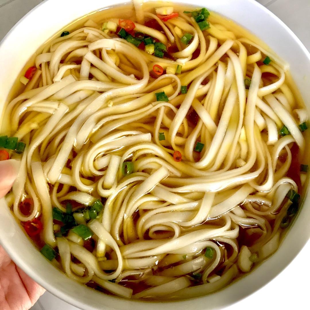 一碗热汤面