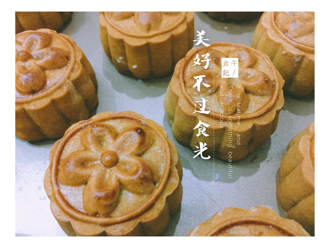 广式月饼—蛋黄莲蓉月饼