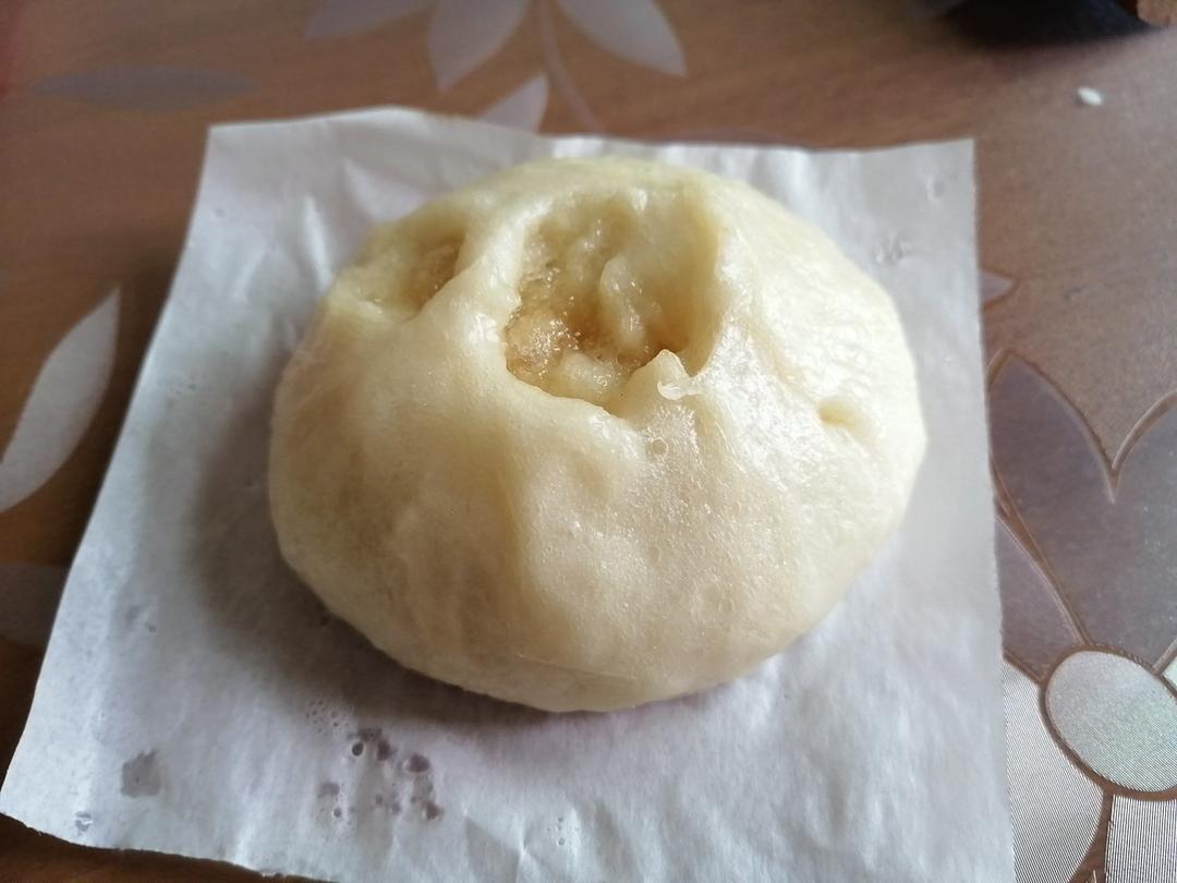 ai小媛媛做的松软的素馅包子