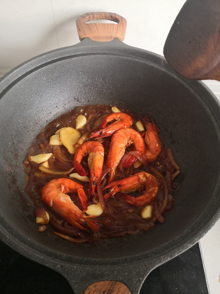 黑椒洋葱秘汁黑虎虾的做法 步骤8