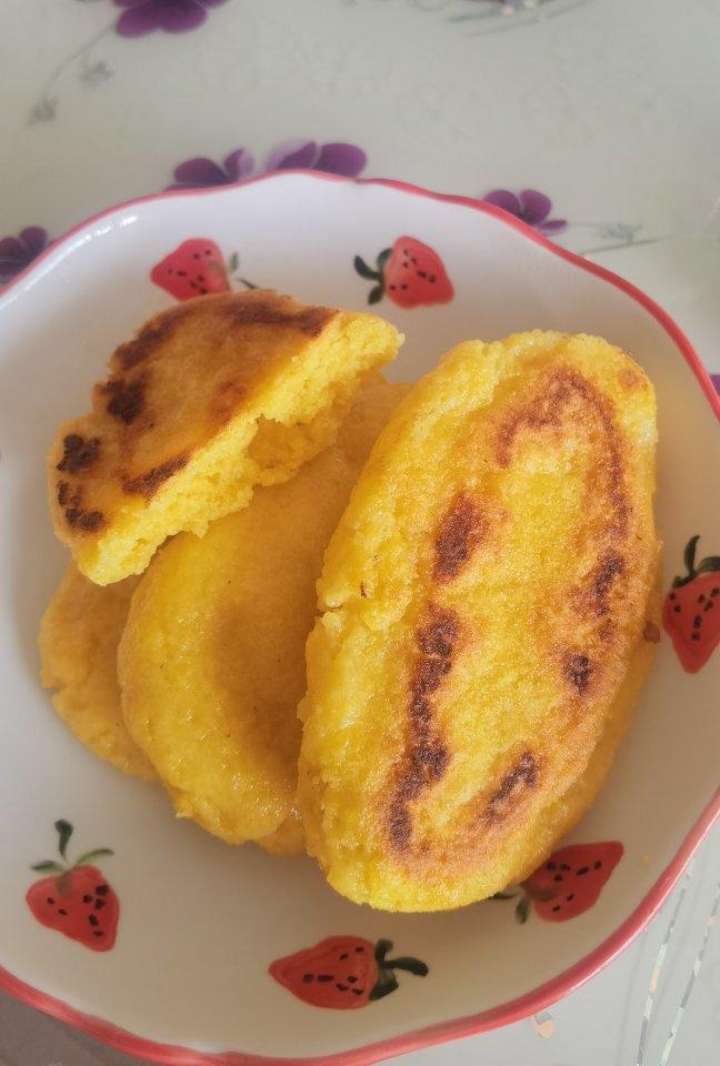 玉米面发面饼                       （口感细腻）