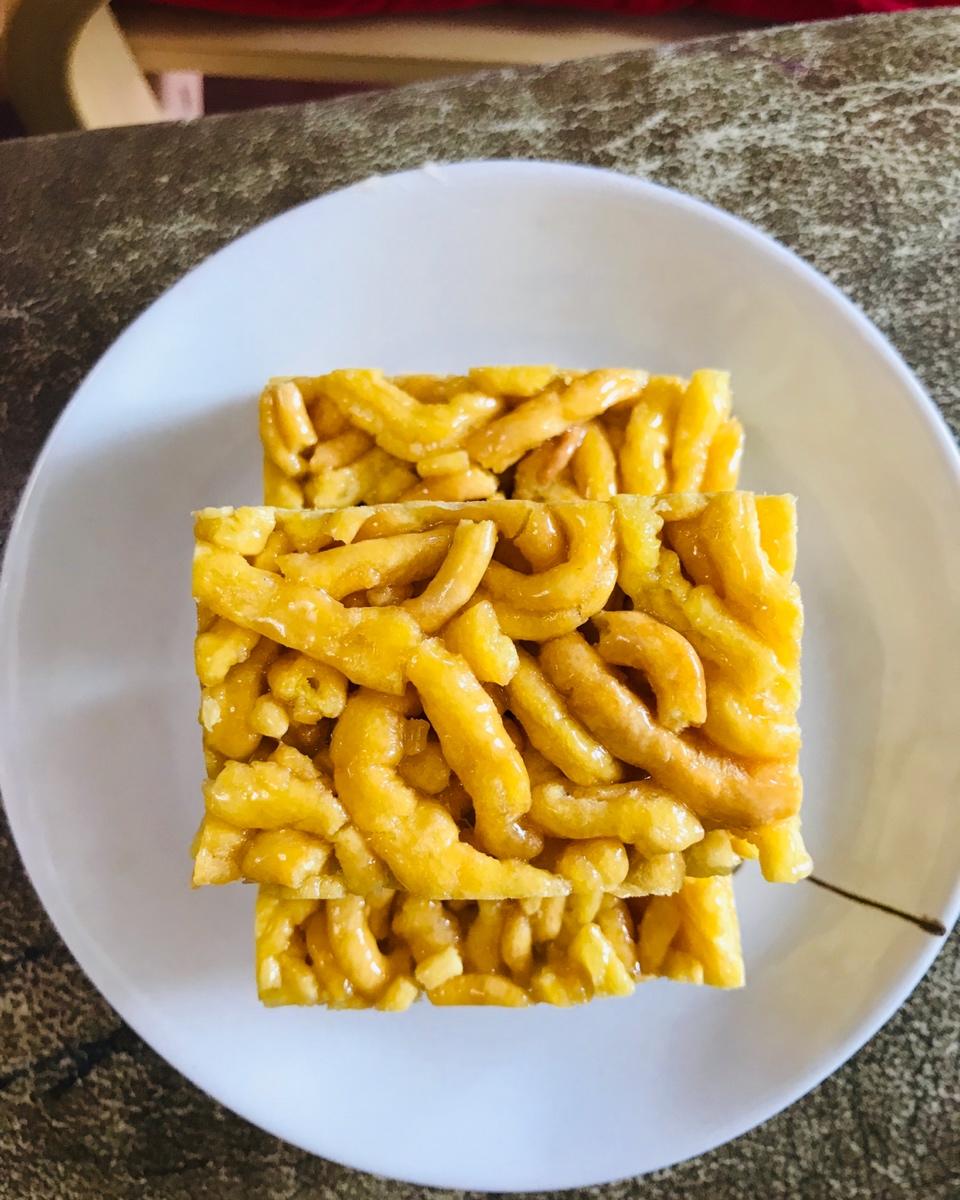 （视频食谱）自制沙琪玛／萨其马
