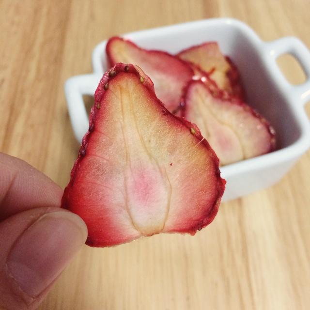 酸酸甜甜草莓脆