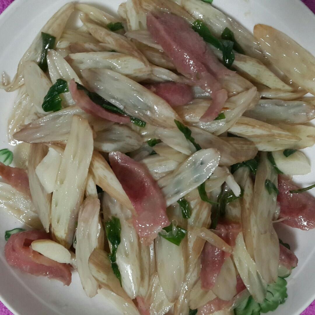 藕带炒腊肠