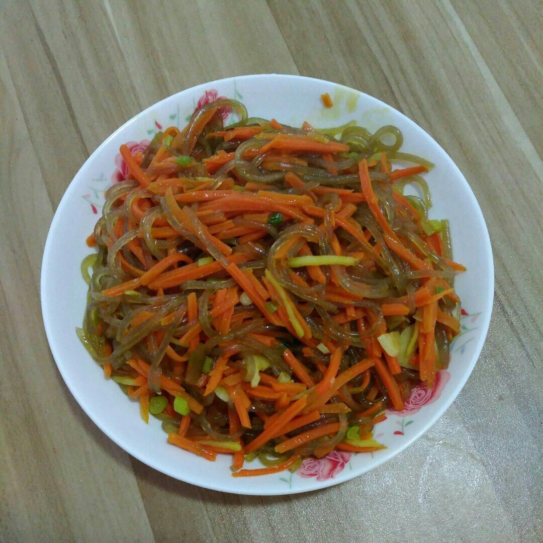 雅居箪食做的胡萝卜炒粉条