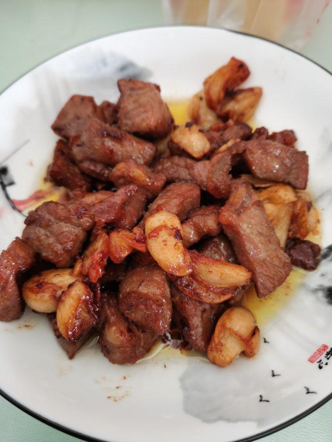 复刻天津桂园餐厅的黑蒜子牛肉粒