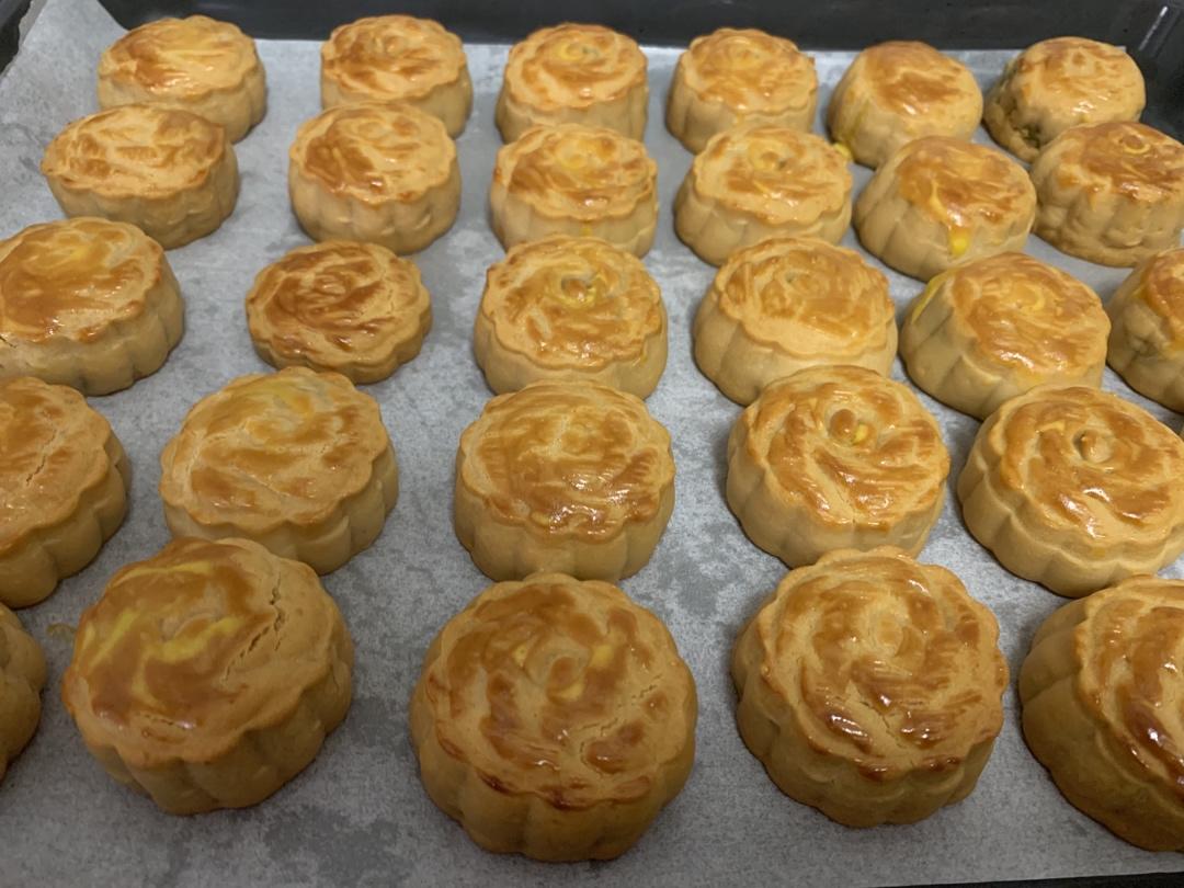 广式莲蓉蛋黄月饼