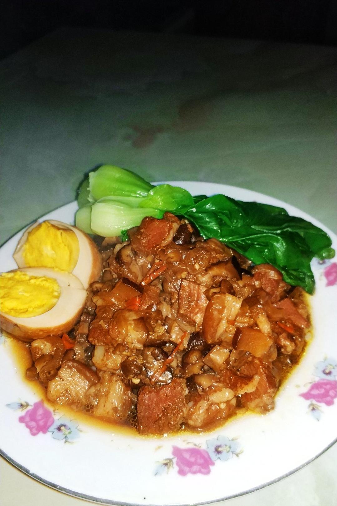 【卤肉饭】